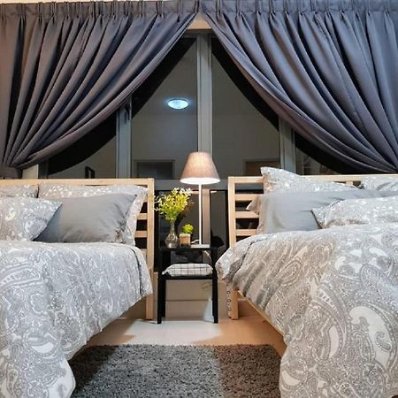 Puchong 8-12 Pax 5Min Lrt Cozy Apartment Ioi Mall Exterior photo
