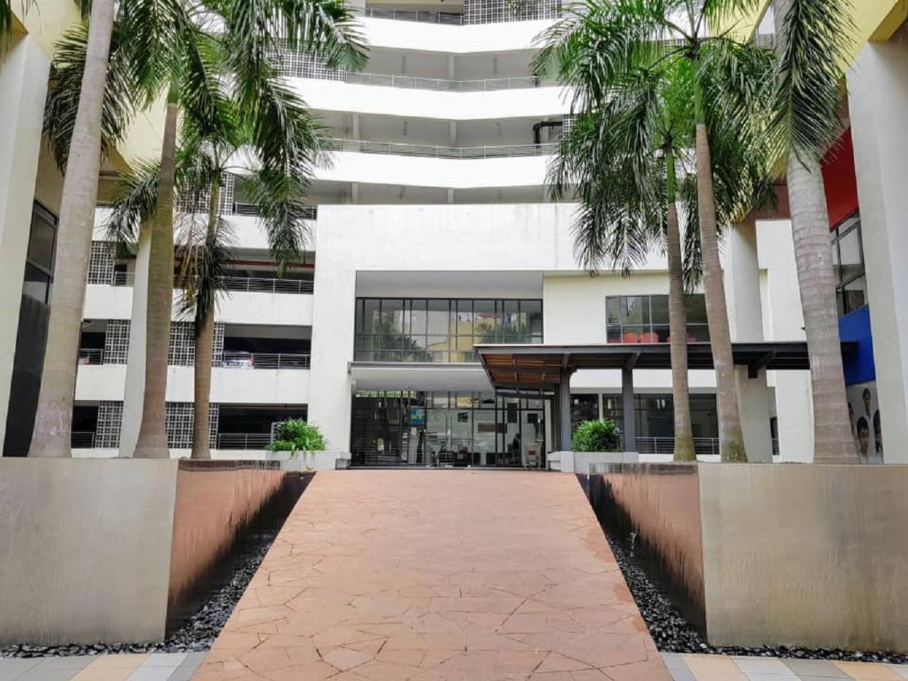 Puchong 8-12 Pax 5Min Lrt Cozy Apartment Ioi Mall Exterior photo