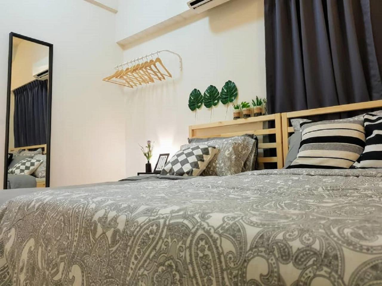 Puchong 8-12 Pax 5Min Lrt Cozy Apartment Ioi Mall Exterior photo